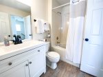 Upstairs Bathroom with Jetted Tub 